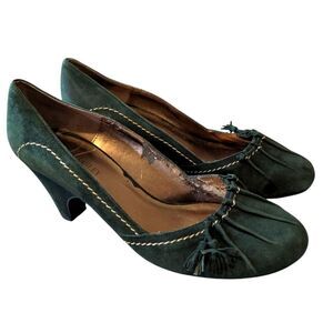 Laura Ashley Angelina Vintage Green Suede Y2K Pumps Tassel Size‎ 9